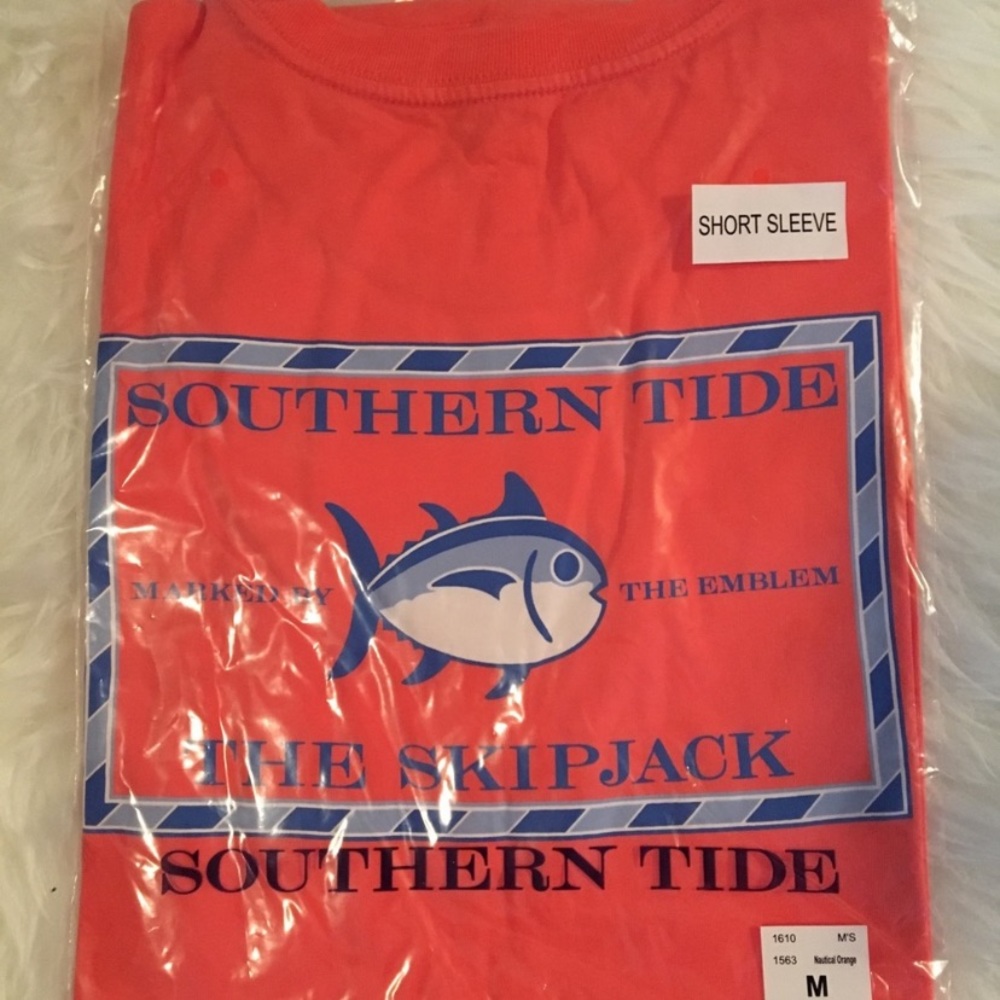 NWT souther tide pocket  Tee. Two free stickers